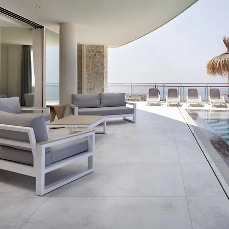 Exclusiv One Villa *